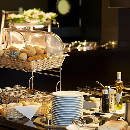 Hotel Campanile 3*