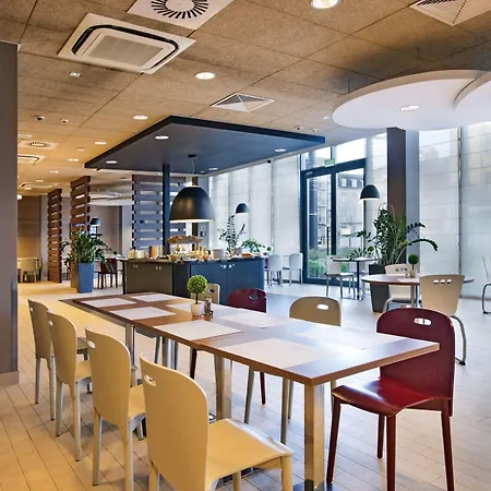 호텔 Campanile 비드고슈치