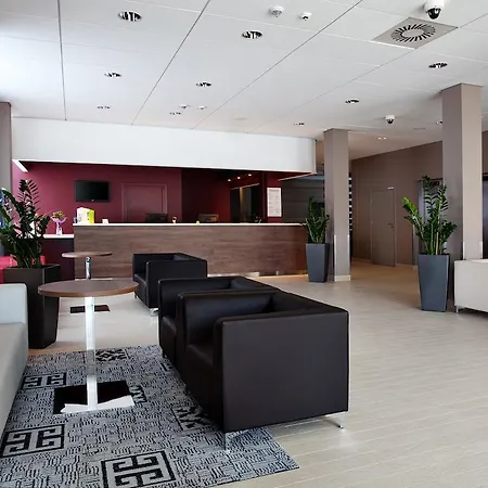 호텔 Campanile 비드고슈치