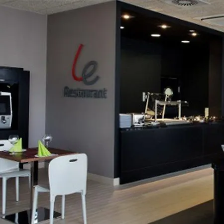 호텔 Campanile 비드고슈치